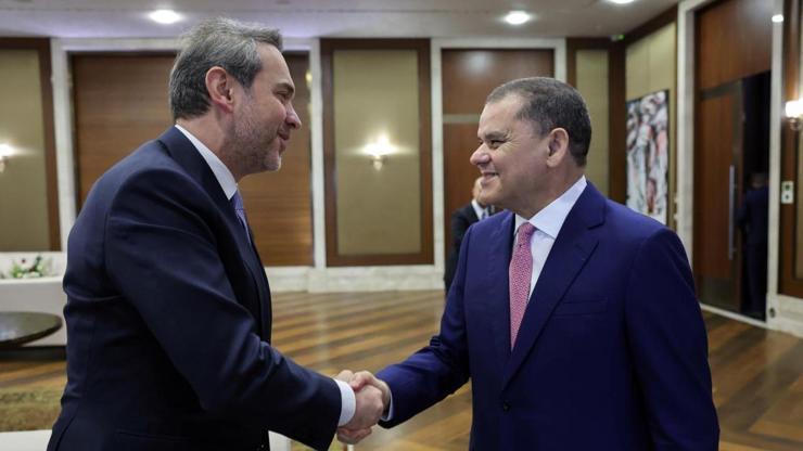 Bakan Bayraktar, Libya Başbakanı Dibeybe ile görüştü Bakan Bayraktar, Libya Başbakanı Dibeybe ile görüştü