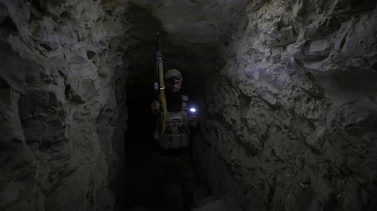 Sivillerin evlerini karargaha çevirmişler Terör örgütü YPGnin tünel ağı ortaya çıktı