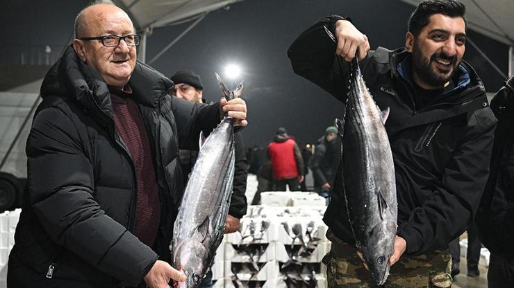 40 yıl sonra Marmaraya geri döndü, balıkçının yüzü güldü: Fiyatı 8 bin liradan 3 bin 500 liraya düştü
