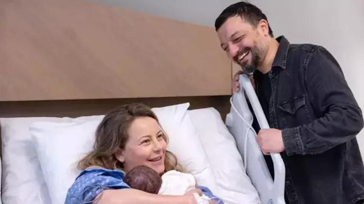 Vildan Atasever-Mehmet Erdem Çiftinin Bebek Sevinci İlk Aile Pozlarını Verdiler