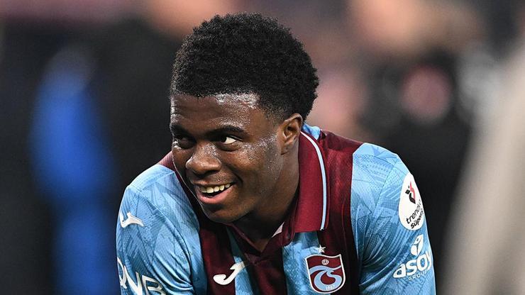 Trabzonspor'un genç yıldızı Oulai için dev teklif! Masada 40 milyon Euro var.... Trabzonspor'un genç yıldızı Oulai için dev teklif! Masada 40 milyon Euro var....