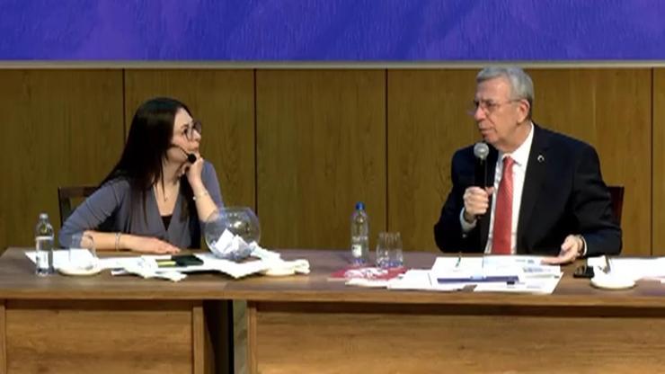 Ankarada su krizinde Yavaşa şok “Susuz kalan var mı” dedi, salonun yarısı el kaldırdı