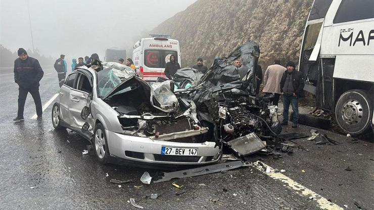 Son dakika... Gaziantep-Şanlıurfa otoyolu savaş alanına döndü: 2 ölü, 11 yaralı