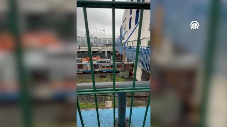 SON DAKİKA... Esenler'de metro raydan çıktı SON DAKİKA... Esenler'de metro raydan çıktı