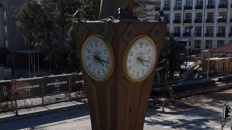 04.17... O saat kulesinde 3 yıldır zaman durdu