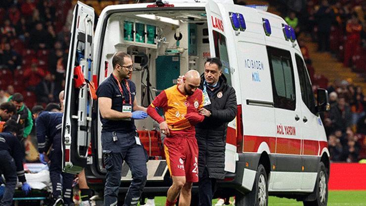 Galatasaray-İstanbulspor maçında korkutan anlar: Sahaya ambulans girdi!