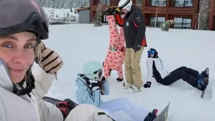 Nur Fettahoğlu, Çocuklarıyla Karlar İçinde Paylaştığı Pozla Takipçilerini Duygulandırdı