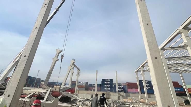 Mersin’de inşaat şantiyesinde duvar çöktü: 3 yaralı