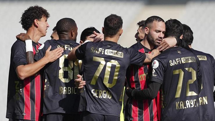 Fatih Karagümrük, Antalyaspor’u tek golle geçti Fatih Karagümrük, Antalyaspor’u tek golle geçti