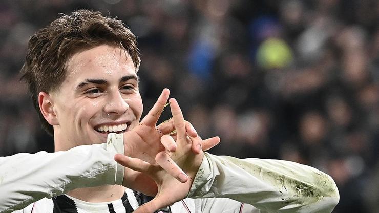 Juventus’ta Kenan Yıldız, imzayı attı Juventus’ta Kenan Yıldız, imzayı attı