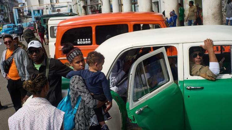 Küba'da yakıt krizi: Üniversiteler ve bankalar saatleri değiştirecek... Oteller kapılarını kapattı!