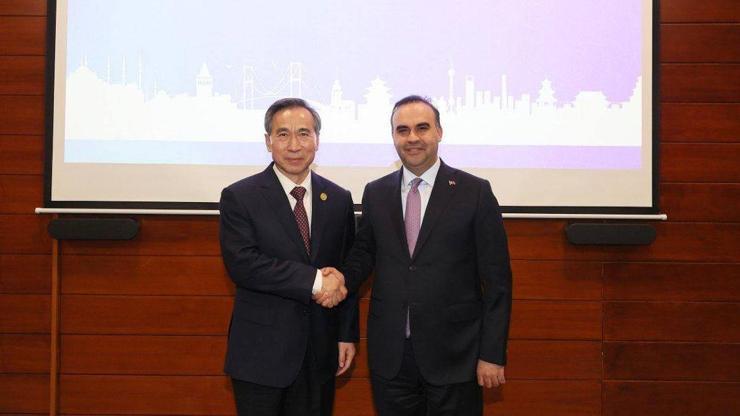 Bakan Kacır, Çin Uluslararası Ticareti Geliştirme Konseyi Başkanı Ren Hongbin ile bir araya geldi