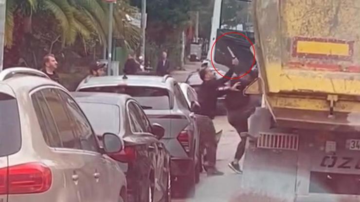İstanbulda trafikte bıçaklı kavga