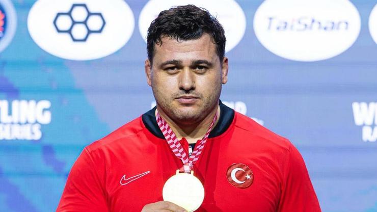 Rıza Kayaalp'ten altın madalya