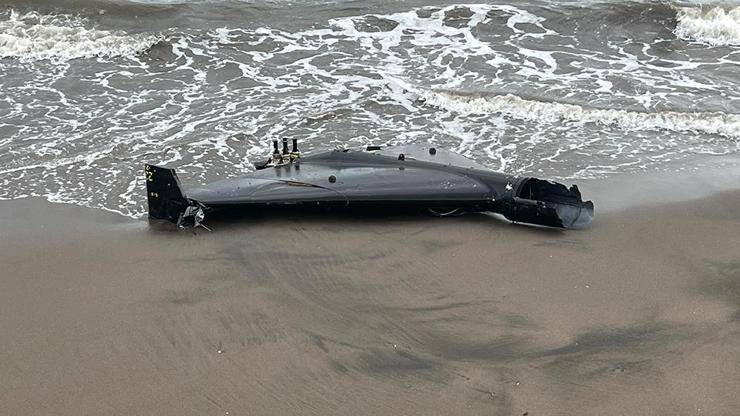 ORDU'DA KIYIYA İHA PARÇASI VURDU! İnsansız hava aracı parçası incelemeye alındı