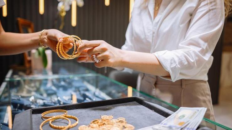 taki-mi-yatirim-mi-ustasindan-uyari-altin-alirken-iscilige-dikkat