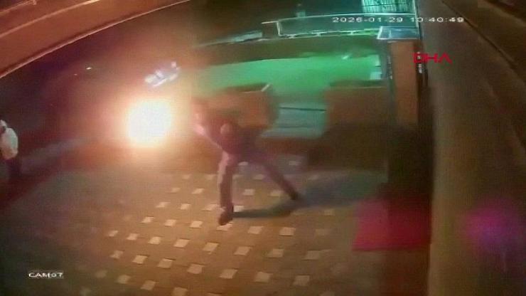 İş yerine molotofla saldırı O anlar güvenlik kameralarına saniye saniye yansıdı