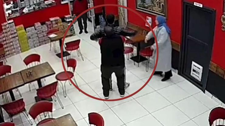 Restoranda nefessiz kaldı, heimlich manevrası hayat kurtardı