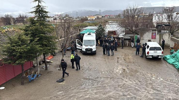 Soba zehirlenmesi bir aileyi yok etti: Genç anne, baba ve bebekleri ölü bulundu