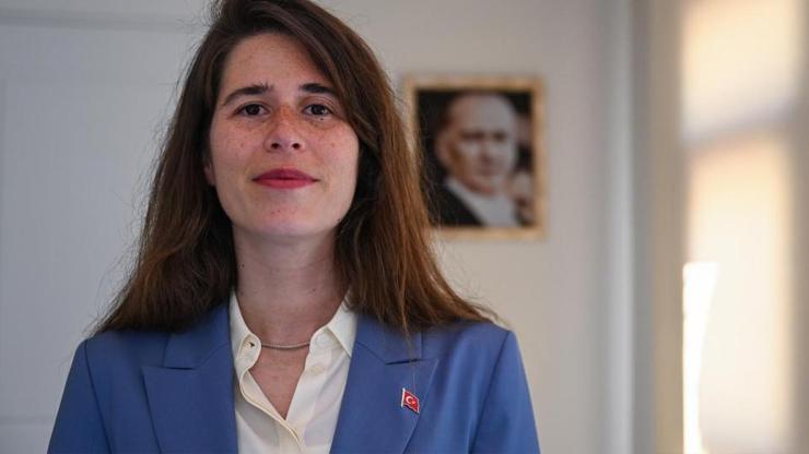 Çeşme Belediye Başkanı Lal Denizli ifade vermeye geldi