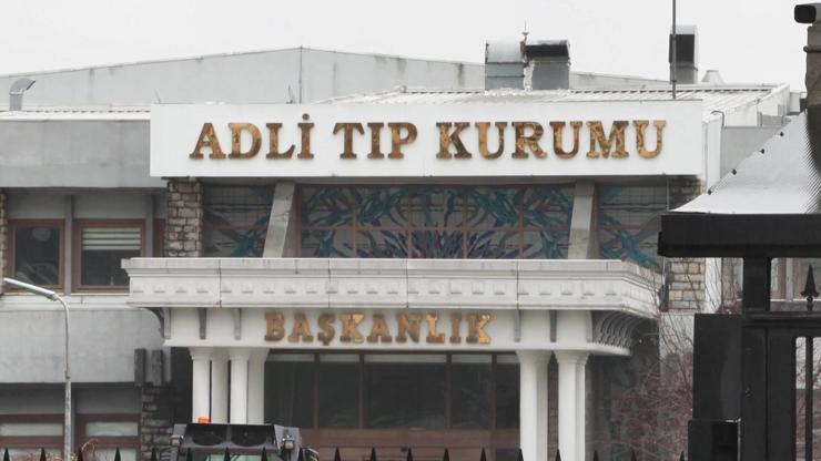 DEHŞET DURAĞI Evden ayrılan eşini başından vurarak öldürdü