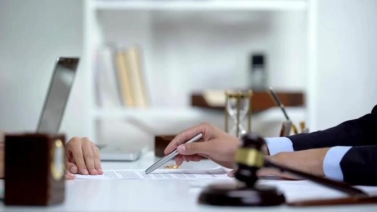 Eski işçisinin fotoğrafını paylaşan patrona ceza