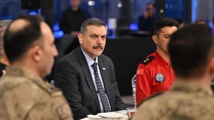 İçişleri Bakanı Çiftçi, jandarma personeliyle bir araya geldi İçişleri Bakanı Çiftçi, jandarma personeliyle bir araya geldi