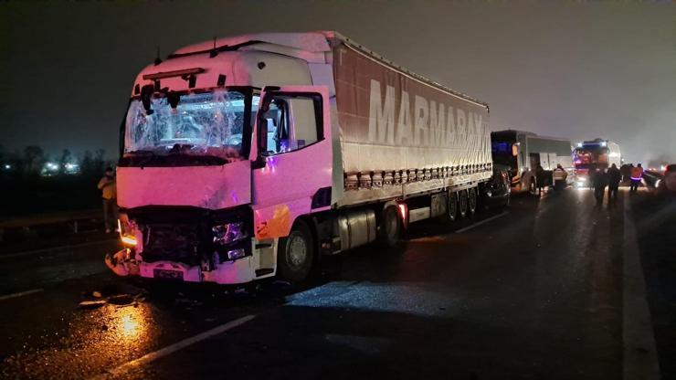 Sakaryada zincirleme felaket: 17 araç, 7 yaralı