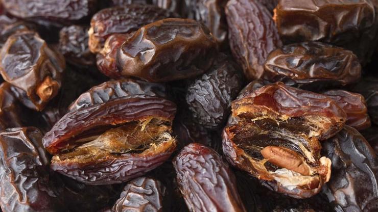 Lif, Mineral ve Antioksidan Kaynağı Ramazan’da Enerji ve Denge İçin Hurma Tüketin Hurmayı Doğru Tüketmenin Yolları