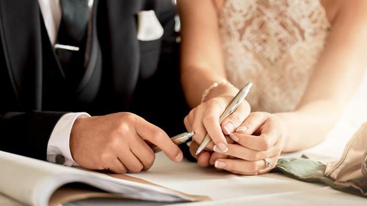 Türkiye'de geçen yıl evlenen çiftlerin sayısı 552 bin 237 oldu