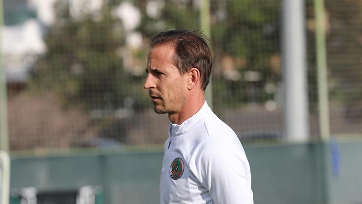 Alanyaspor'da, Galatasaray mesaisi başladı Alanyaspor'da, Galatasaray mesaisi başladı