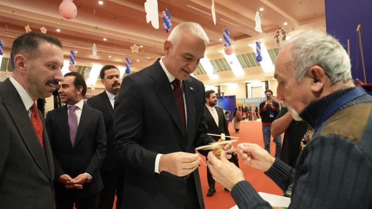Külliye’de Ramazan’a yoğun ilgi: Bakan Ersoy atölyeleri inceledi