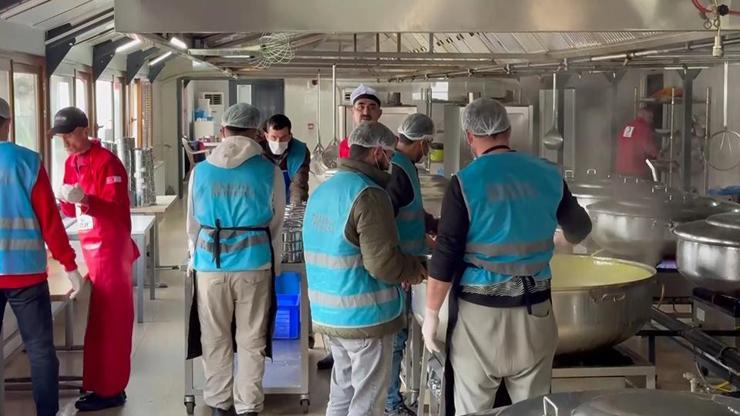 Topluma Hizmet, Geleceğe Umut projesi hayata geçti… 20 gönüllü mahkum mutfakta