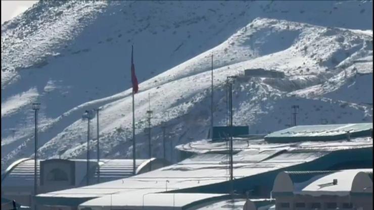 Hamaneyin ölümü sonrası 40 günlük yas CNN TÜRK, Van sınırında: İran bayrağı yarıya indrildi