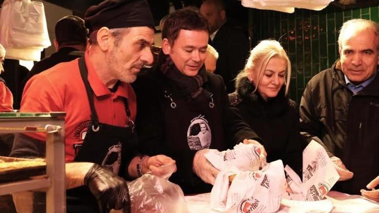 Osmangazi Belediye Başkanı’ndan tarihi Abdal Meydanı’nda sahur ikramı