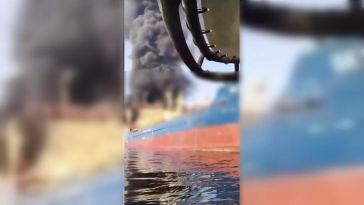 Hürmüz Boğazında alevler yükseldi İran bir petrol tankerini vurduğunu bildirdi
