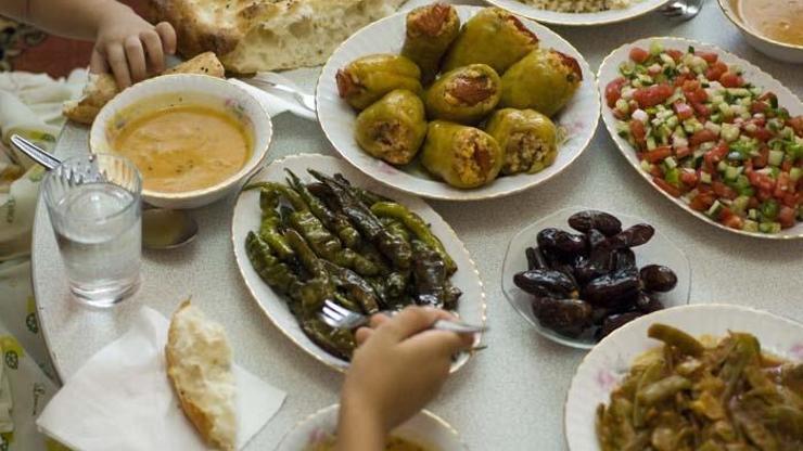 İftarı su ile açın, sahuru atlamayın
