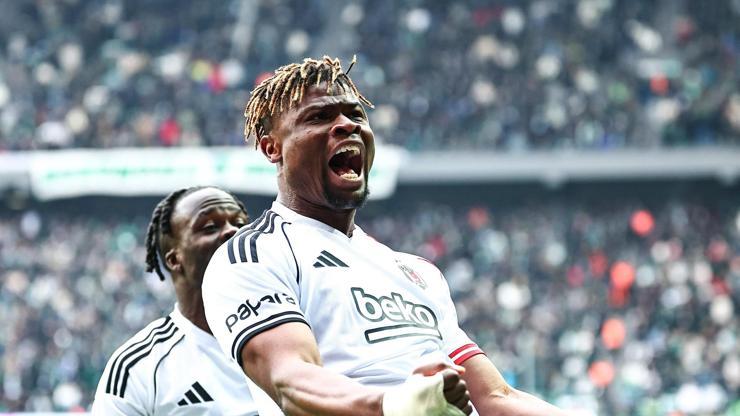 Beşiktaş'ın yeni stoperi Agbadou büyük beğeni topladı