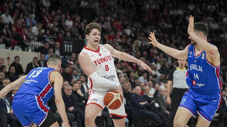 12 Dev Adam, Sırbistan'ı bir kez daha yenerek 2. tur biletini aldı