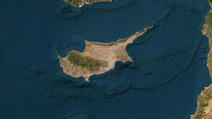 İngiltere, Kıbrıs Adası çevresine savaş gemisi konuşlandıracak İngiltere, Kıbrıs Adası çevresine savaş gemisi konuşlandıracak