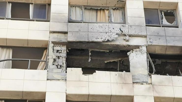 CNN TÜRK, İsrailin Beyrutta vurduğu oteli görüntüledi: 4 ölü, en az 10 yaralı