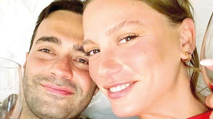 Serenay Sarıkaya ile Mert Demir Evleniyor mu Ünlü Oyuncu Açıkladı