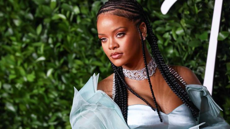 Rihannanın evine silahlı saldırı düzenlendi: AR-15 ile 10 el ateş açtı