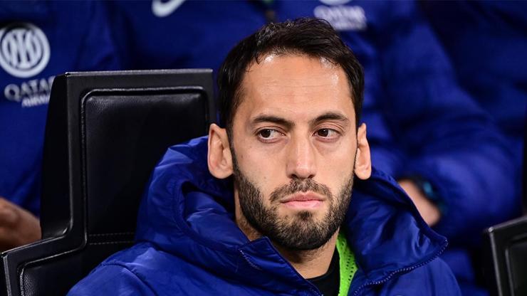 Inter kötü haberi verdi! Hakan Çalhanoğlu o maçı kaçıracak... Inter kötü haberi verdi! Hakan Çalhanoğlu o maçı kaçıracak...