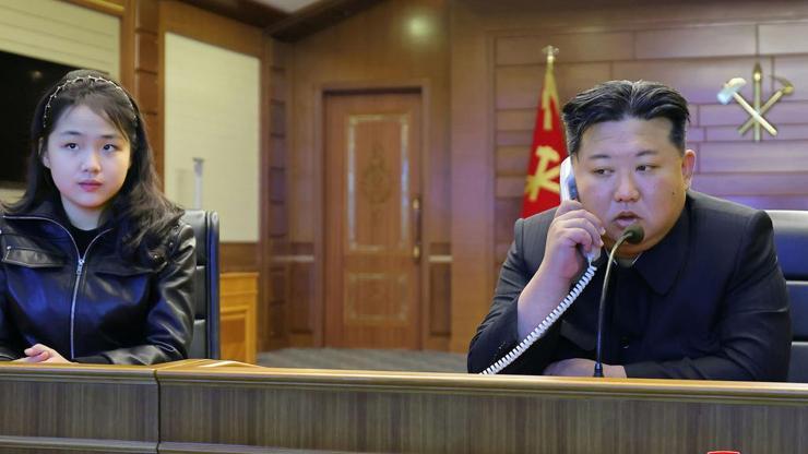 Kuzey Kore lideri Kim, kızı ile füze testinde