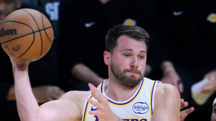 NBA'de alev alan alana! Luka Doncic 51 sayı attı...