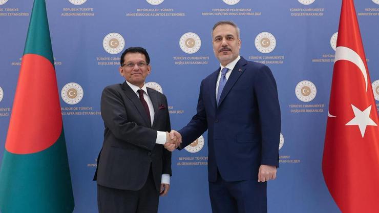 Dışişleri Bakanı Fidan, Bangladeşli mevkidaşı ile görüştü