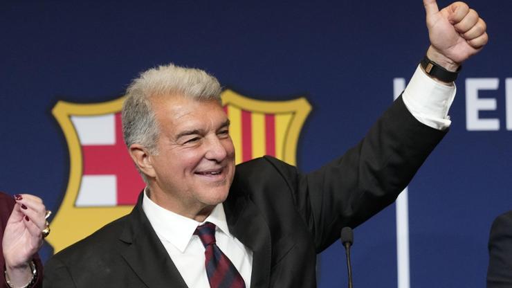 Joan Laporta, açık ara farkla yeniden Barcelona başkanı seçildi