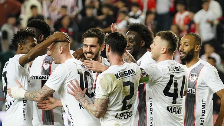 Gaziantep FK'da, Fenerbahçe maçı öncesi eksikler dikkat çekiyor