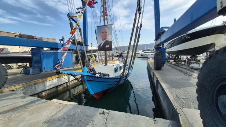 Son süngerci 'Aksona Mehmet’in teknesi yeniden denizle buluştu